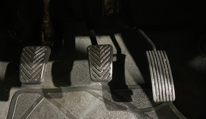 2013 Hyundai Eon MAGNA +, Petrol, Manual, 14,064 km, Pedals