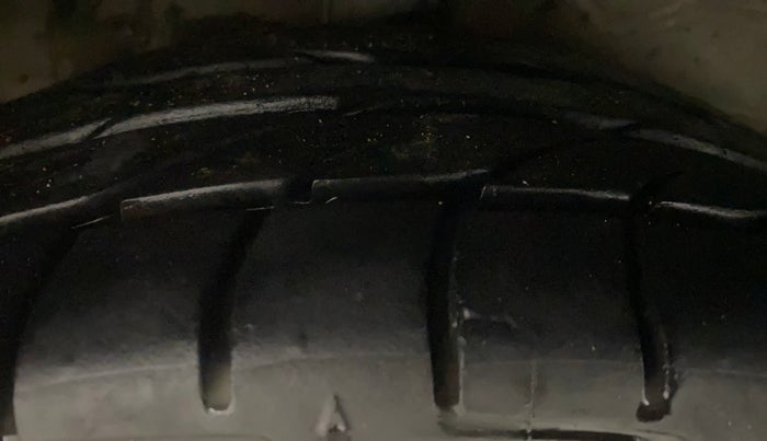 2018 Honda WR-V 1.5L I-DTEC VX MT, Diesel, Manual, 1,46,506 km, Right Rear Tyre Tread