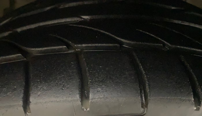 2018 Honda WR-V 1.5L I-DTEC VX MT, Diesel, Manual, 1,46,506 km, Left Front Tyre Tread