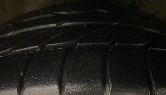 2018 Honda WR-V 1.5L I-DTEC VX MT, Diesel, Manual, 1,46,506 km, Right Front Tyre Tread