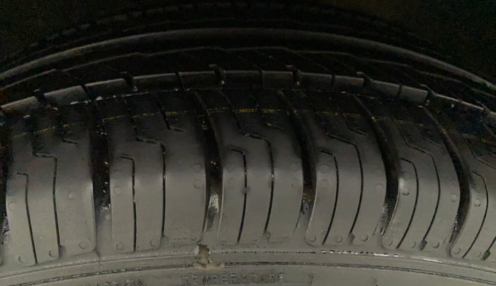 2016 Maruti Baleno DELTA PETROL 1.2, CNG, Manual, 62,766 km, Left Front Tyre Tread