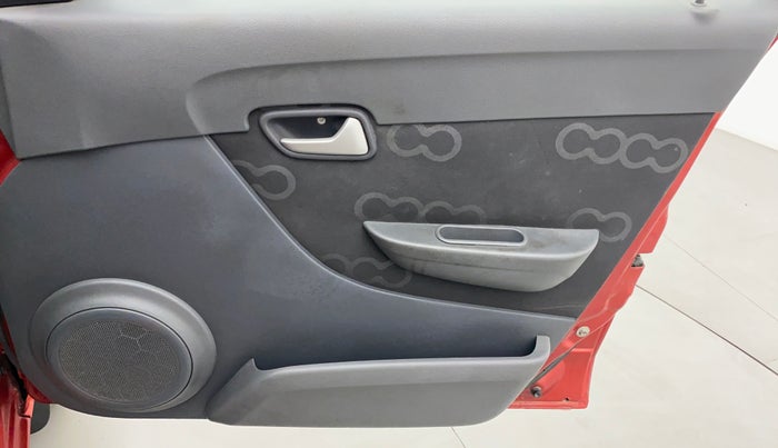 2014 Maruti Alto 800 VXI, Petrol, Manual, 28,380 km, Driver Side Door Panels Control