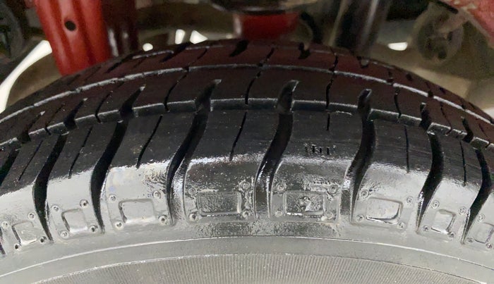 2014 Maruti Alto 800 VXI, Petrol, Manual, 28,380 km, Right Rear Tyre Tread