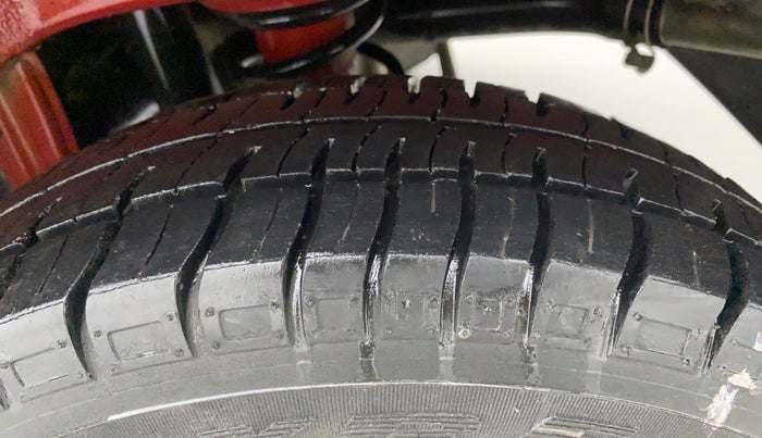 2014 Maruti Alto 800 VXI, Petrol, Manual, 28,380 km, Left Rear Tyre Tread