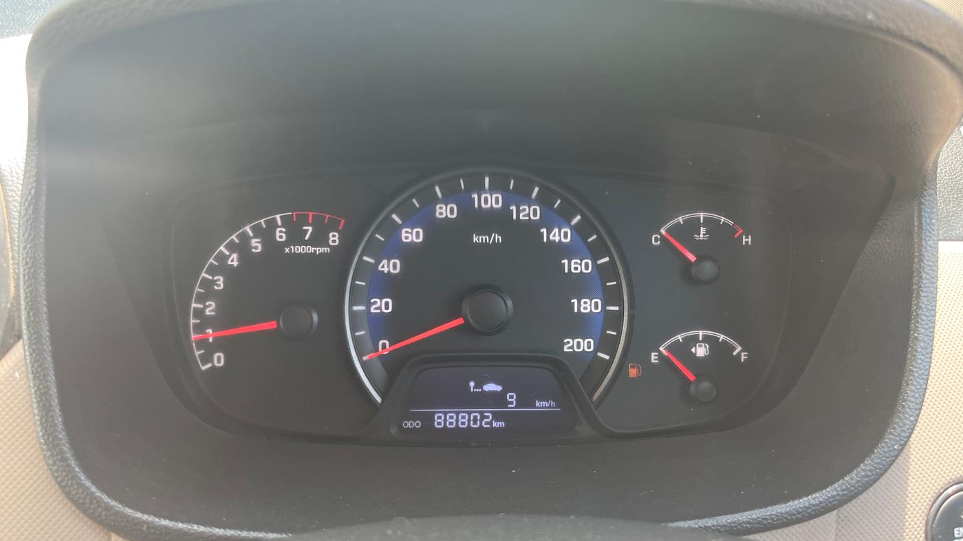 2016 Hyundai Xcent SX 1.2 (O), Petrol, Manual, 88,802 km, Odometer Image