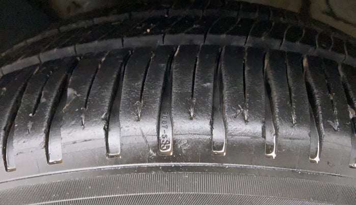 2012 Honda City V AT, Petrol, Automatic, 43,143 km, Left Front Tyre Tread