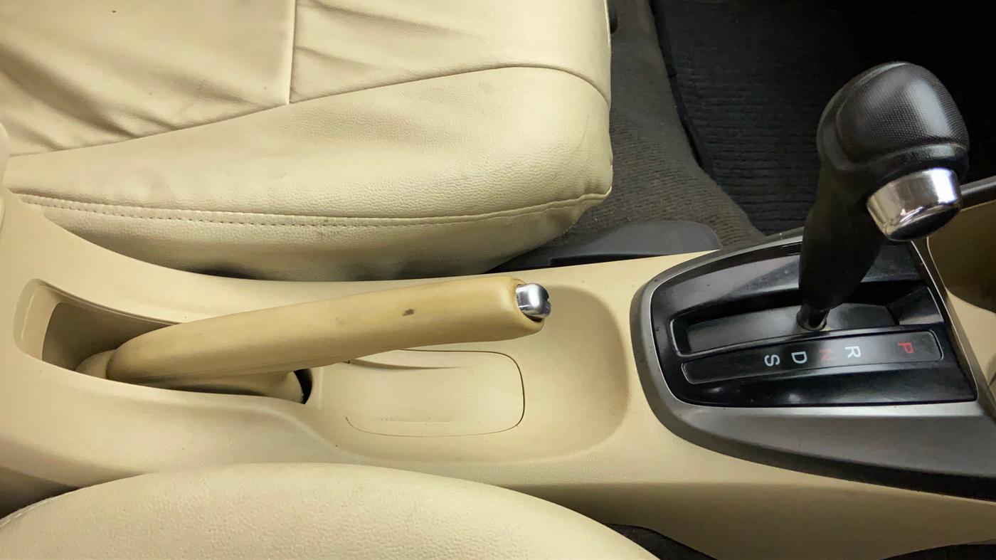 2012 Honda City V AT, Petrol, Automatic, 43,143 km, Gear Lever