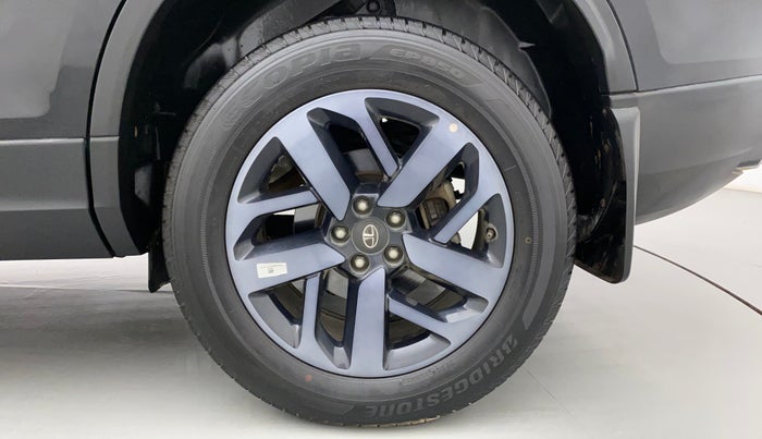 2022 Tata Safari XZA PLUS 6 S DARK EDITION, Diesel, Automatic, 8,396 km, Left Rear Wheel
