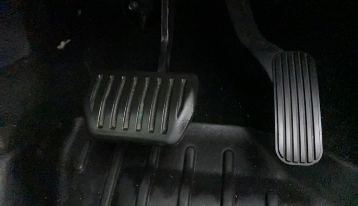 2022 Tata Safari XZA PLUS 6 S DARK EDITION, Diesel, Automatic, 8,396 km, Pedals