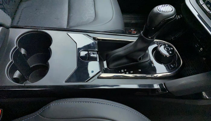 2022 Tata Safari XZA PLUS 6 S DARK EDITION, Diesel, Automatic, 8,396 km, Gear Lever