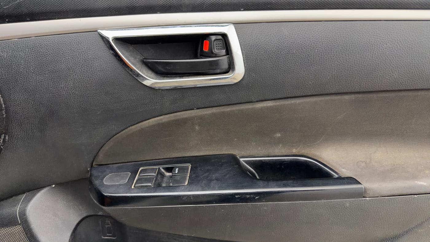 2017 Maruti Swift LXI (O), Petrol, Manual, 86,606 km, Driver Side Door Panels Control