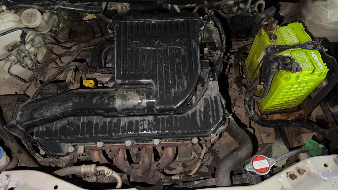2017 Maruti Swift LXI (O), Petrol, Manual, 86,606 km, Engine View