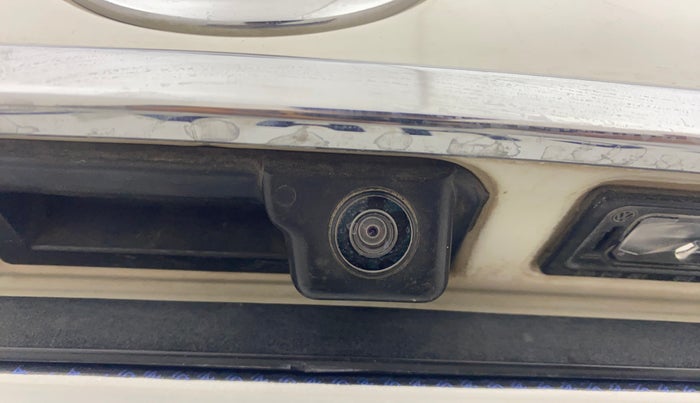 2019 Volkswagen Vento HIGHLINE PLUS 1.2 AT 16 ALLOY, Petrol, Automatic, 65,279 km, Parking Camera