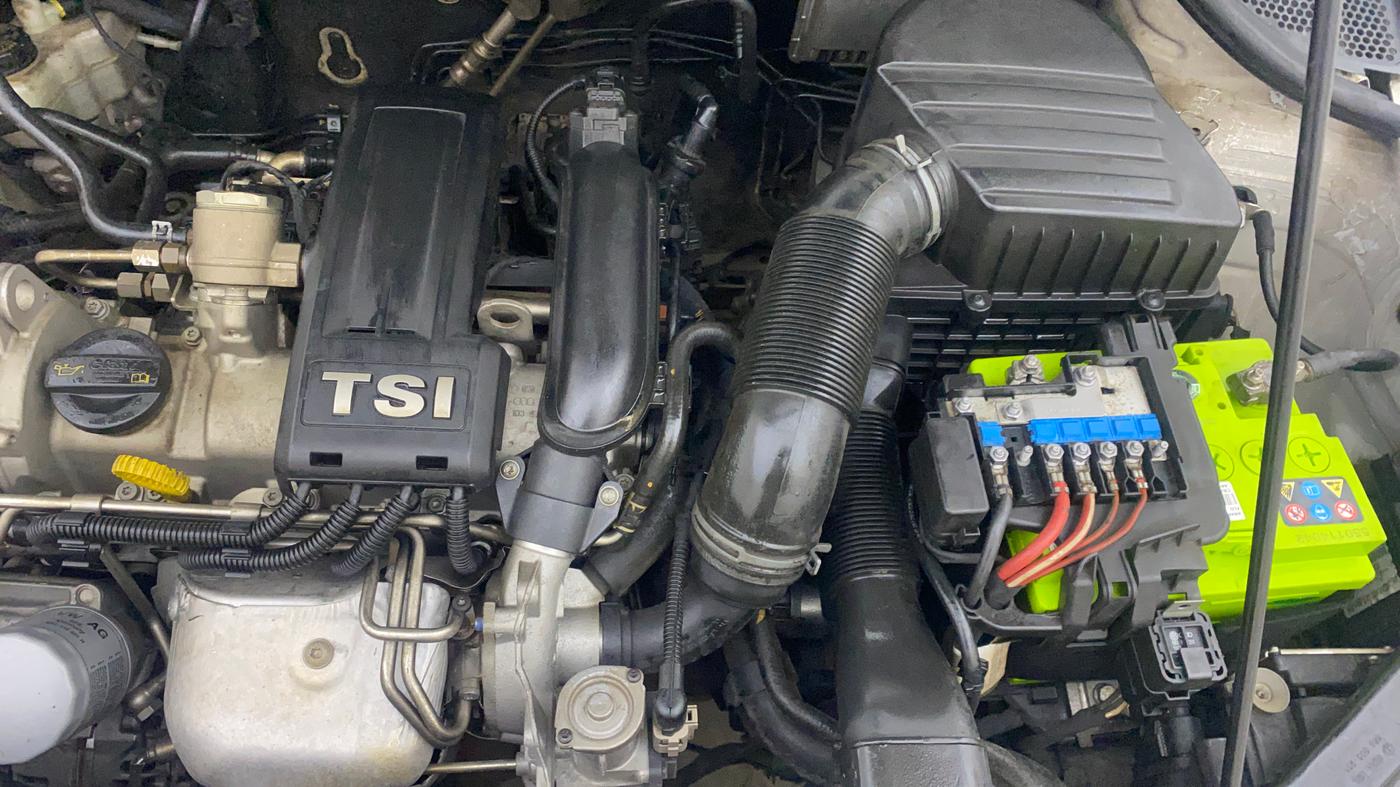 2019 Volkswagen Vento HIGHLINE PLUS 1.2 AT 16 ALLOY, Petrol, Automatic, 65,345 km, Engine View - Left