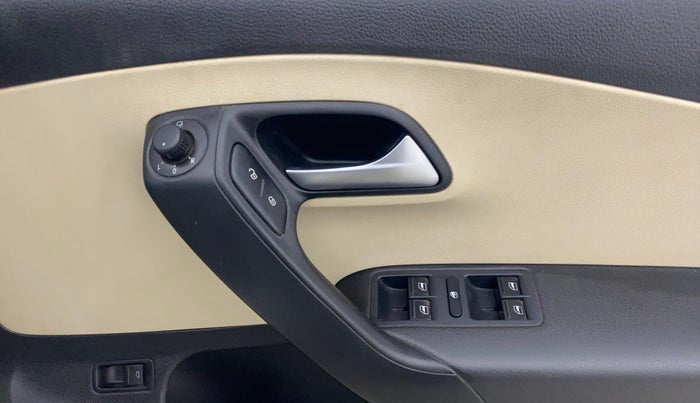 2019 Volkswagen Vento HIGHLINE PLUS 1.2 AT 16 ALLOY, Petrol, Automatic, 65,279 km, Driver Side Door Panels Control