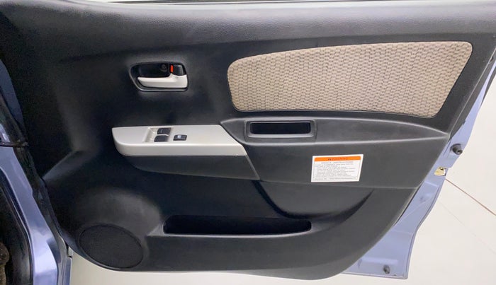 2015 Maruti Wagon R 1.0 LXI CNG, CNG, Manual, 64,511 km, Driver Side Door Panels Control