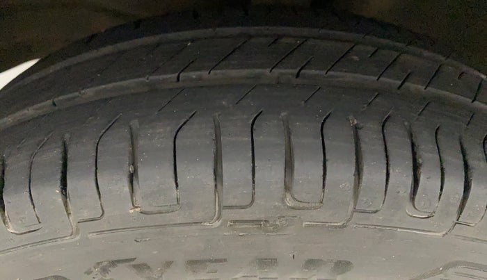 2015 Maruti Wagon R 1.0 LXI CNG, CNG, Manual, 64,511 km, Left Front Tyre Tread