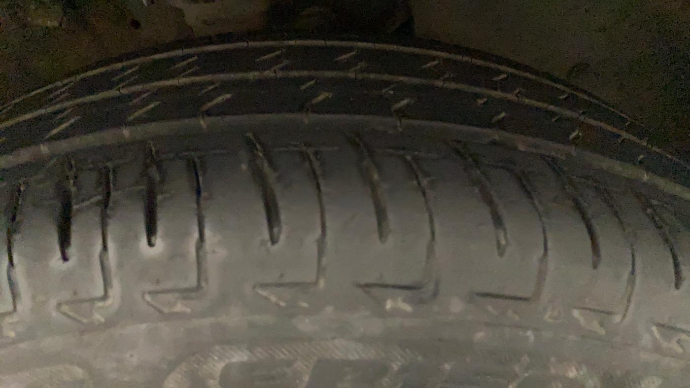 2018 Maruti IGNIS SIGMA 1.2, Petrol, Manual, 20,581 km, Right Front Tyre Tread
