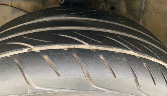 2012 Honda City 1.5L I-VTEC V MT, Petrol, Manual, 1,00,978 km, Left Front Tyre Tread