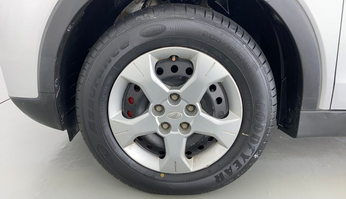 2019 Mahindra XUV300 1.5 W6 MT, Diesel, Manual, 43,660 km, Left Front Wheel