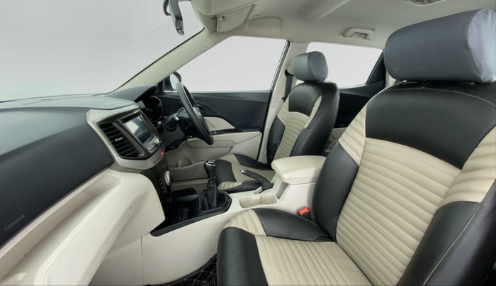 2019 Mahindra XUV300 1.5 W6 MT, Diesel, Manual, 43,660 km, Right Side Front Door Cabin
