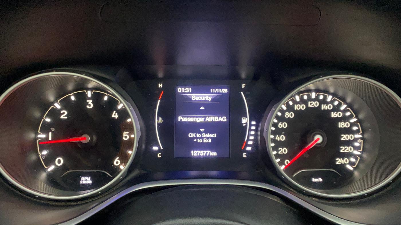 2017 Jeep Compass LONGITUDE 2.0 DIESEL, Diesel, Manual, 1,27,577 km, Odometer Image