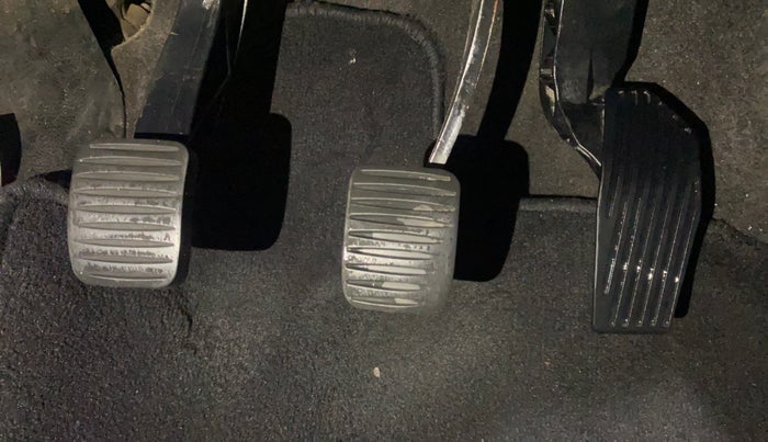 2017 Jeep Compass LONGITUDE 2.0 DIESEL, Diesel, Manual, 1,27,577 km, Pedals