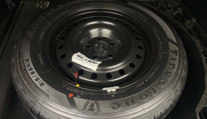 2017 Jeep Compass LONGITUDE 2.0 DIESEL, Diesel, Manual, 1,27,577 km, Spare Tyre