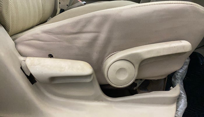 2015 Maruti Ertiga ZXI, Petrol, Manual, 1,08,634 km, Driver Side Adjustment Panel