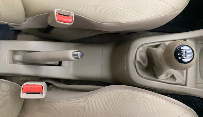 2015 Maruti Ertiga ZXI, Petrol, Manual, 1,08,634 km, Gear Lever