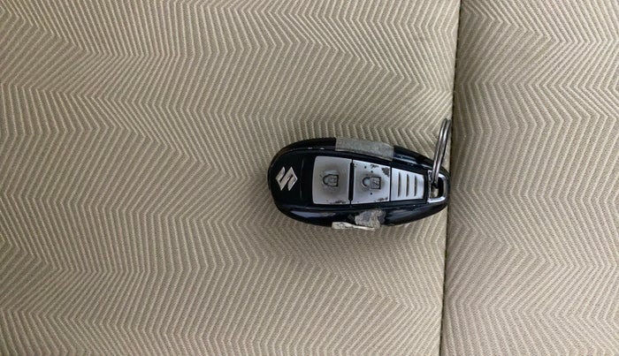 2015 Maruti Ertiga ZXI, Petrol, Manual, 1,08,634 km, Key Close Up