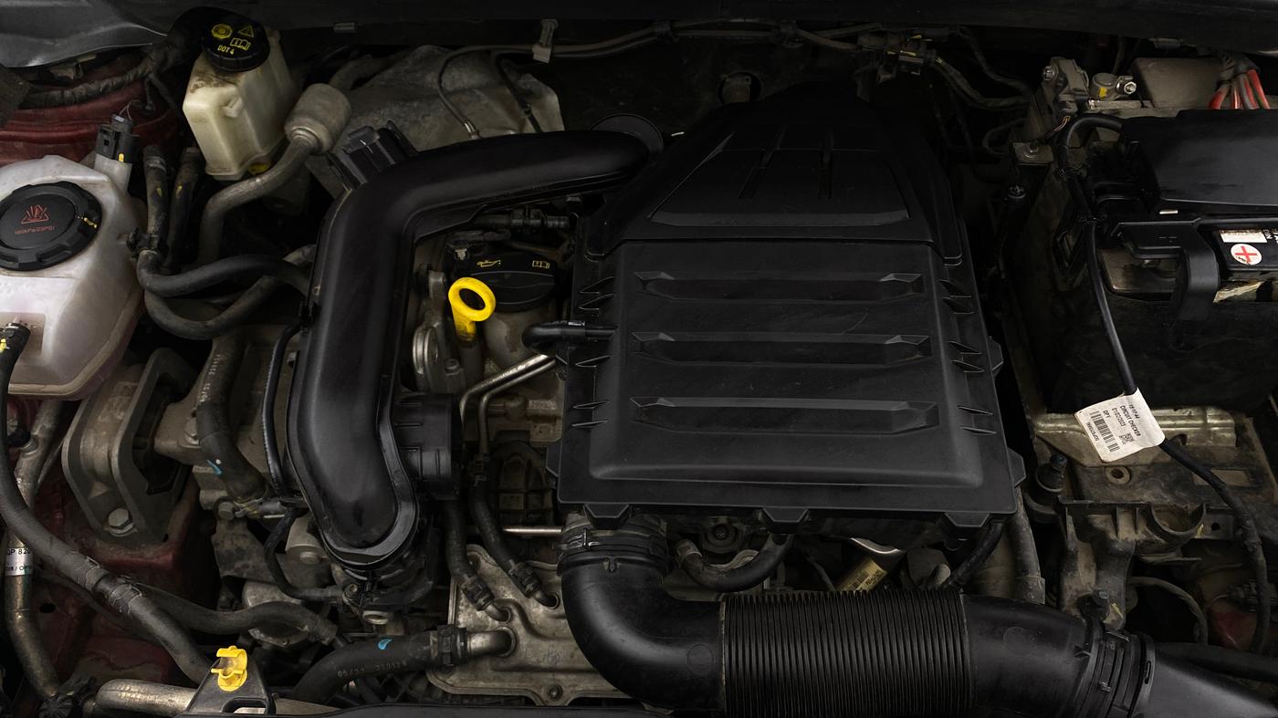 2023 Volkswagen TAIGUN TOPLINE 1.0 TSI AT, Petrol, Automatic, 31,823 km, Engine View