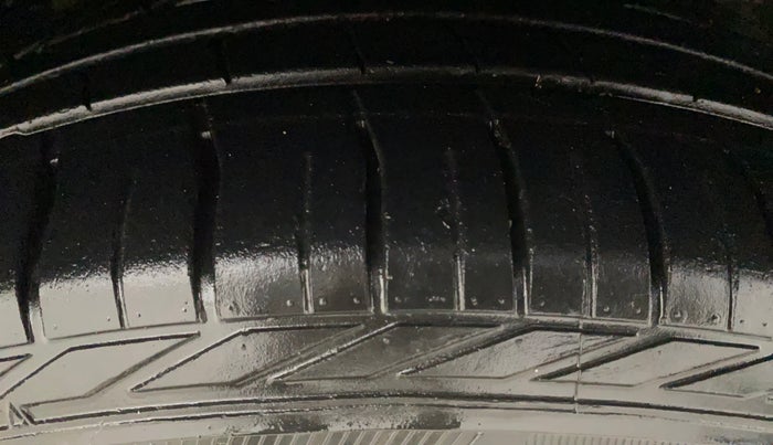 2017 Tata NEXON XZ PLUS PETROL, Petrol, Manual, 26,210 km, Right Front Tyre Tread