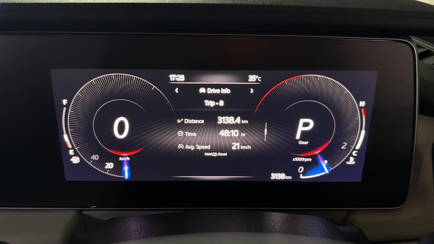 2025 Mahindra XUV700 AX 5 P AT 5 STR, Petrol, Automatic, 3,138 km, Odometer Image