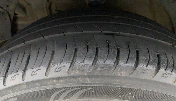 2019 Mahindra XUV300 W8 1.5 DIESEL, Diesel, Manual, 68,467 km, Left Front Tyre Tread