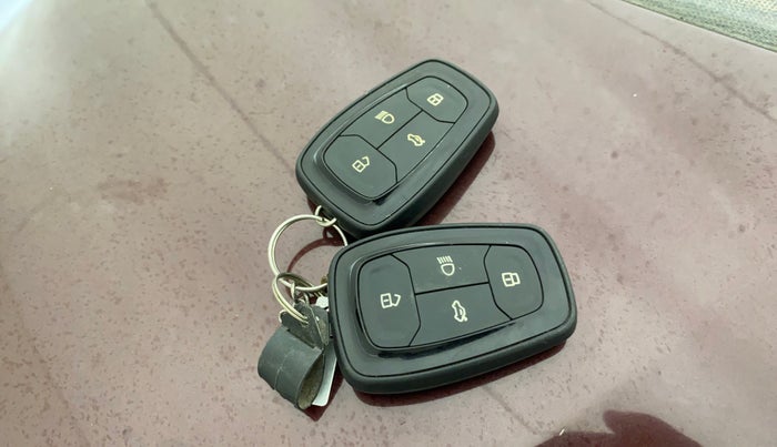 2020 Tata TIGOR XZ PLUS PETROL, Petrol, Manual, 30,031 km, Key Close Up