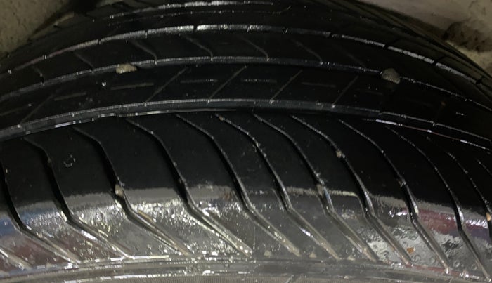 2019 Ford Ecosport TITANIUM 1.5L SPORTS(SUNROOF) DIESEL, Diesel, Manual, 80,586 km, Right Rear Tyre Tread