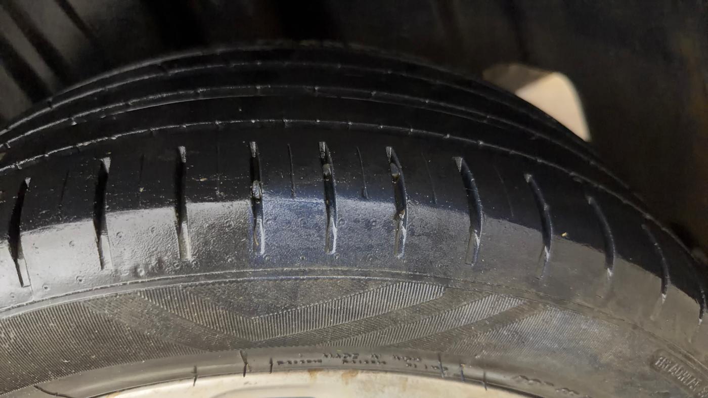2023 Maruti Baleno ZETA PETROL 1.2, Petrol, Manual, 46,071 km, Left Rear Tyre Tread