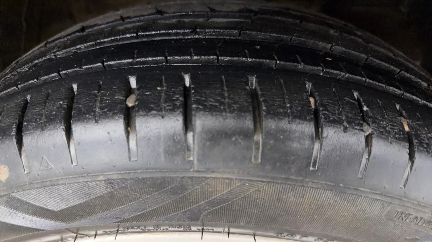 2023 Maruti Baleno ZETA PETROL 1.2, Petrol, Manual, 46,071 km, Right Front Tyre Tread