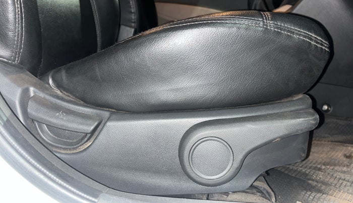 2015 Hyundai Xcent S 1.2, Petrol, Manual, 57,684 km, Driver Side Adjustment Panel