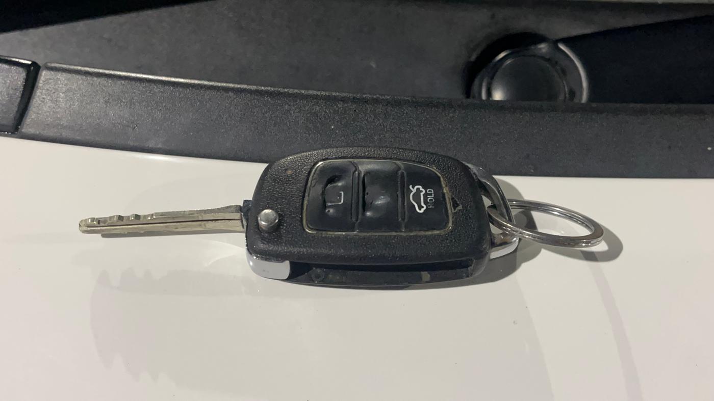 2015 Hyundai Xcent S 1.2, Petrol, Manual, 57,684 km, Key Close Up