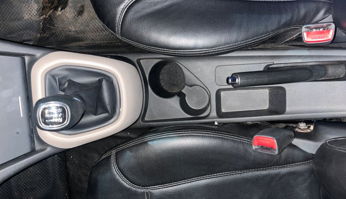 2015 Hyundai Xcent S 1.2, Petrol, Manual, 57,684 km, Gear Lever