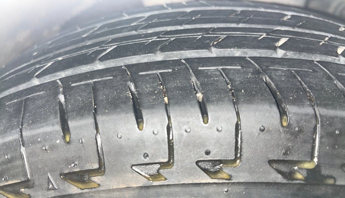 2015 Hyundai Xcent S 1.2, Petrol, Manual, 57,684 km, Left Rear Tyre Tread