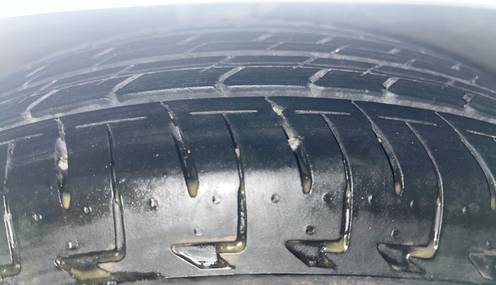 2015 Hyundai Xcent S 1.2, Petrol, Manual, 57,684 km, Right Rear Tyre Tread