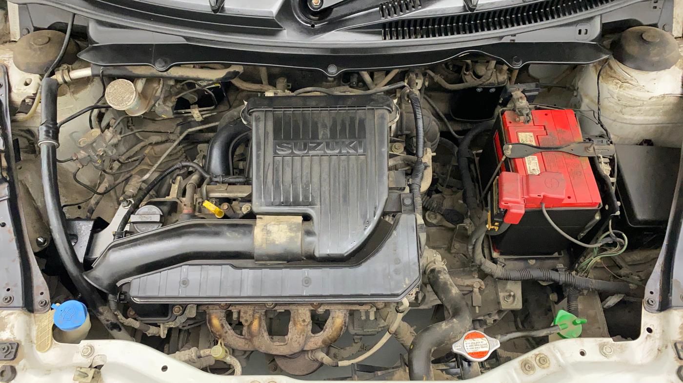 2016 Maruti Swift LXI (O), Petrol, Manual, 8,717 km, Open Bonet