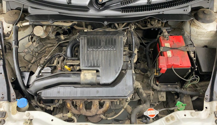 2016 Maruti Swift LXI (O), Petrol, Manual, 8,717 km, Open Bonet
