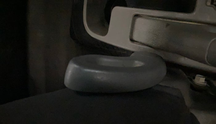 2013 Hyundai i10 SPORTZ 1.2, Petrol, Manual, 90,776 km, Driver Side Adjustment Panel