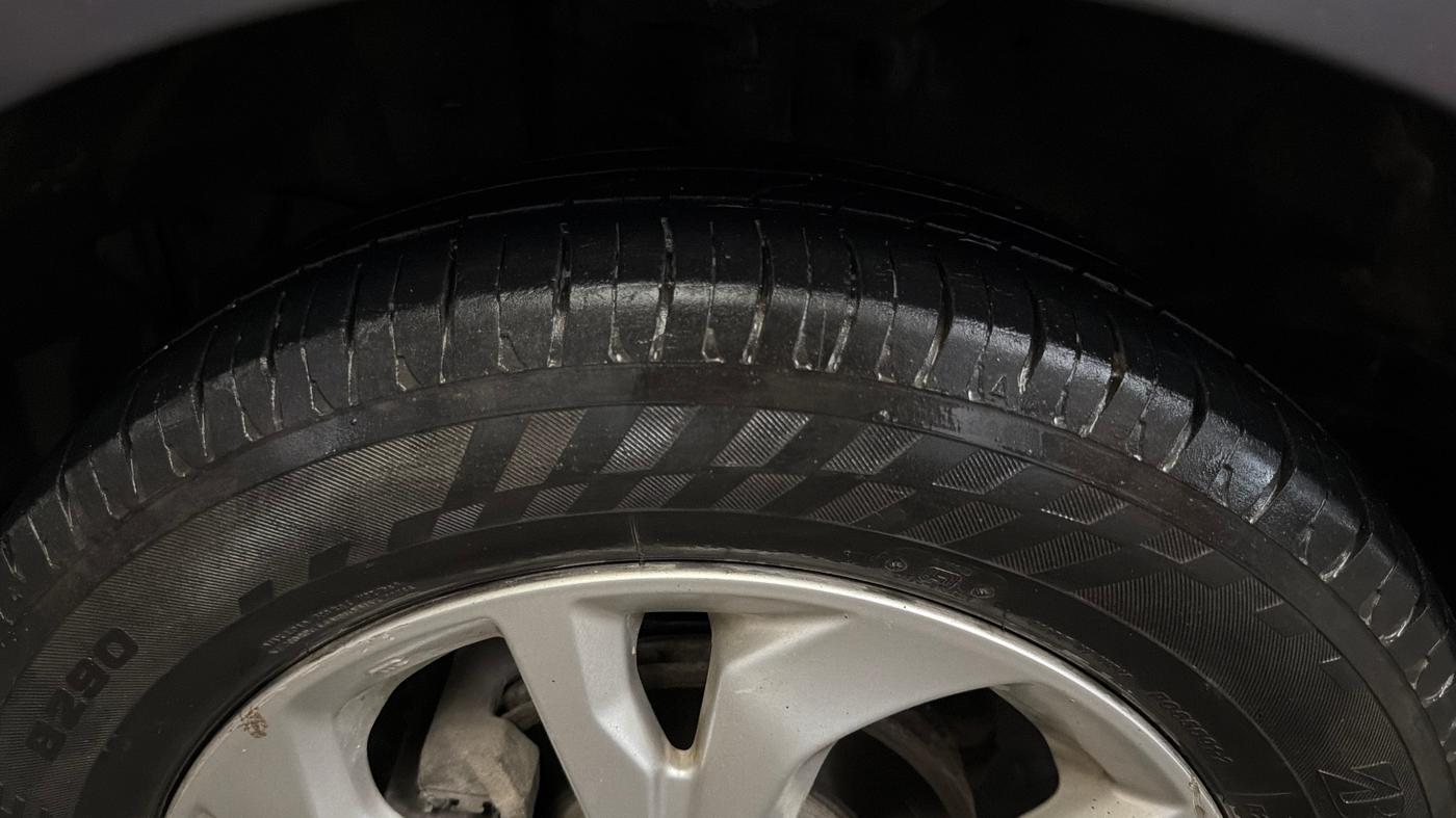 2019 Honda Amaze 1.2L I-VTEC V CVT, Petrol, Automatic, 68,743 km, Left Front Tyre Tread