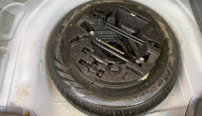 2016 Volkswagen Ameo HIGHLINE1.2L, Petrol, Manual, 38,382 km, Spare Tyre