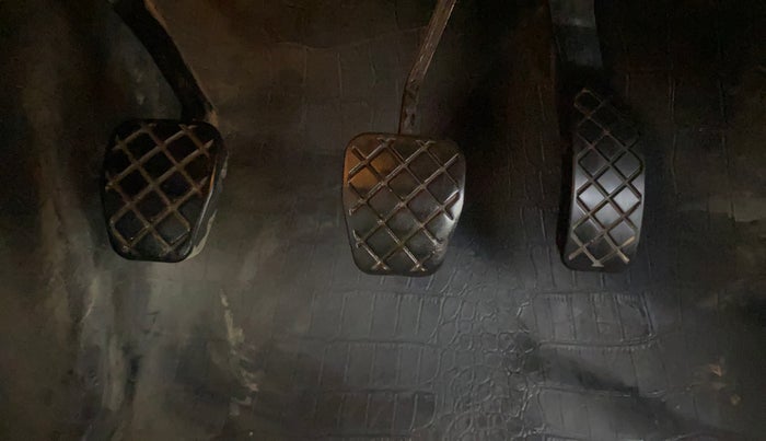 2016 Volkswagen Ameo HIGHLINE1.2L, Petrol, Manual, 38,382 km, Pedals